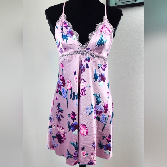 Victoria's Secret Other - 🥳SALE🥳Victoria's Secret silky razorback nightgown